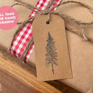 Etiquetas rústicas para presentes de árvore de Natal, pacote de 6 etiquetas para presentes Kraft desenhadas à mão, etiquetas de Natal recicladas, etiquetas para presentes festivos feitas à mão