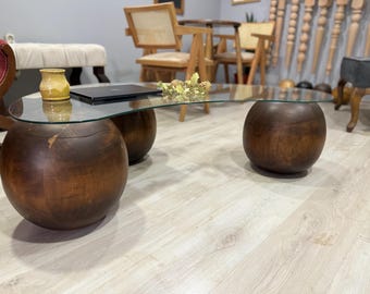 Tavolino Da Caffè Rotondo In Vetro Temperato E Gambe In Legno Massello - Diametro 90 Cm, Altezza 40 Cm - Stile Mid-Century, Noce Trasparente