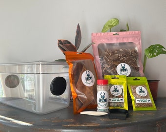 Deluxe Isopod Starter Kit - Isopod Terrarium Kit for Isopods with Isopod Substrate, Isopod Enclosure, Isopod Food and Isopod Supplies.