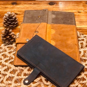 Dark Academia, Cartera grande de piel hecha a mano en 3 colores con 3 ranuras para tarjetas y compartimento para billetes - en marrón, azul y gris
