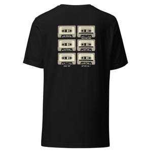 Camiseta de mixtape de casete de los 90, camiseta de papá de la música - Tinta crema con cuadrícula de cinta retro imagen 6