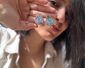 Slimy ceramic stud earrings ( Persian design)