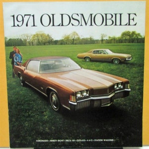 1971 Oldsmobile Dealer Large Color Sales Brochure Toronado 98 88 442 Cutlass