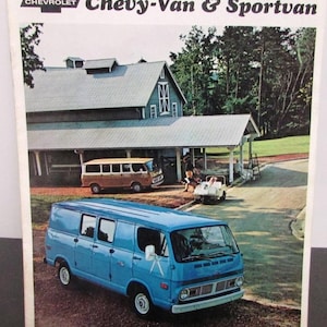 1969 Chevrolet Chevy Van & Sportvan Truck Dealer Sales Brochure Original