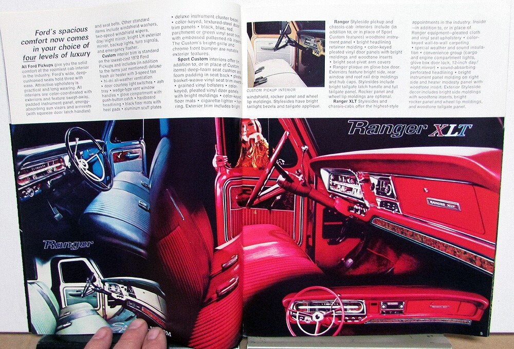 1970 Ford Pickup Truck Sales Brochure Pickup F-100 F-250 F-350 4 W/D