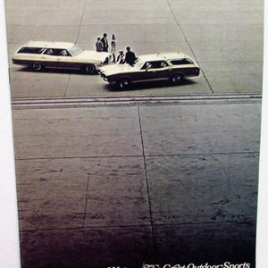 1968 Pontiac Sales Brochure Station Wagon Bonneville Safari Catalina Tempest 68