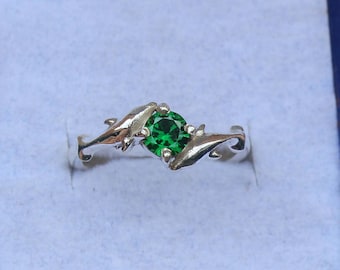 Vintage Green Emerald Ring, Sterling Silver Cocktail Ring, May birthstone, Party Ring, Green gemstone ring. Emerald engagement ring