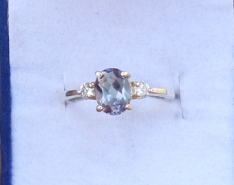 Anillo de alejandrita auténtica: regalo único de piedra de nacimiento para ella
