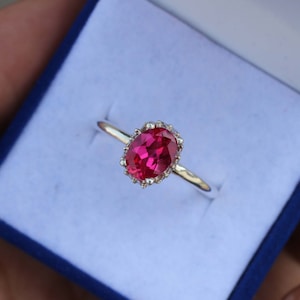 Ovale robijnrode ring: 925 sterlingzilver, zirkonia-accenten