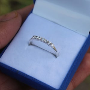 Zirkonia Ring: 925 Sterling Silber Minimalistische Eternity Band