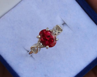 Bague rubis, bague rubis minimaliste, pierre de naissance de juillet, bague délicate, bague à superposer, bague de promesse, cadeaux pour elle, bague en argent faite main