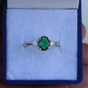 Bague en argent sterling 925 avec pierres précieuses émeraude de laboratoire, bague ovale, belle bague de fiançailles, bague de mariage pour la mariée, cadeau d'anniversaire pour femme