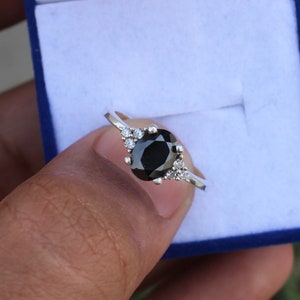 Awesome Quality Black Spinel engagement ring Silver wedding Ring 6X8 MM Oval cut Black Spinel ring vintage women ring promise ring gifts