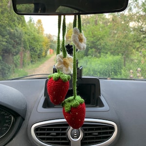 Strawberry Car Mirror Hanger, Kawaii Car Charm, Auto-accessoires voor bestuurder, Auto-interieur Decor, Drive Safe Gift, Driving Test Pass Gift