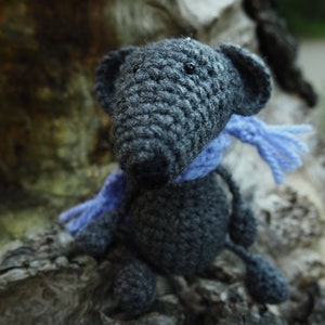 Dark Gray Rat Keychain, Crochet Mouse Gift for Kid, Cottagecore Animal Gift, Soft Mouse Pendant, Plush Animal Keychain, Custom Rat Keyring