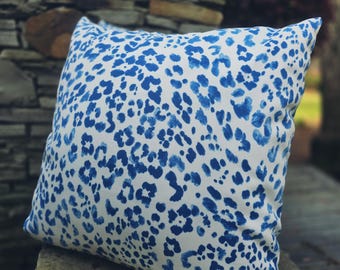 OUTDOOR Blue and White Leopard Print Pillow Cover