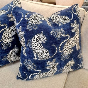 Black and white tiger pillow hotsell