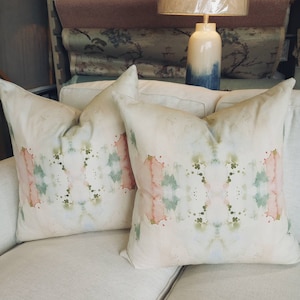 Mosaic Lavender 22x22 Pillow– Laura Park