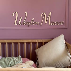 Personalisiertes Namensschild aus Holz für das Kinderzimmer