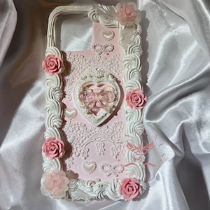 SASIGALS Dainty Pink Baroque FIVEDECORDEN Phone Case