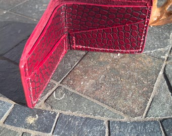 Pebble Print Classic Billfold/Wallet (Blood Red)