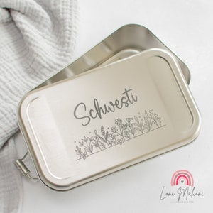 Personalisierte Lunchbox / Brotdose aus Edelstahl, verziert mit deinem Wunschnamen und dem Motiv Blumenwiese Bild 6