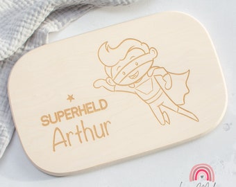 Frühstücksbrettchen Superheld / Superheldin, Geschenk, Hero, personalisiert,Motiv wählbar, Schriftarten, Holzbrett Gravur, Frühstücksbrett