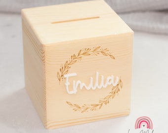 Wooden money box, personalized with laser engraving and acrylic letter, wreath motif as a gift for children