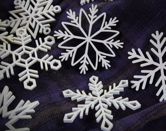 18x Wooden Snowflake Ornaments, Gift for Christmas, Snowflake Decor, White Colored Snowflake Ornament, Laser Cut Wood Decor, Christmas Gift