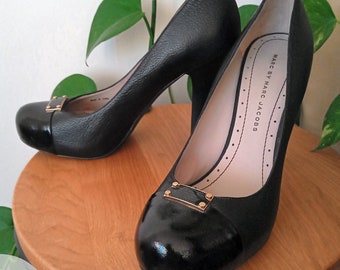 Schwarze Retro-Lederabsätze von Marc by Marc Jacobs, Schuhspitze aus Lackleder