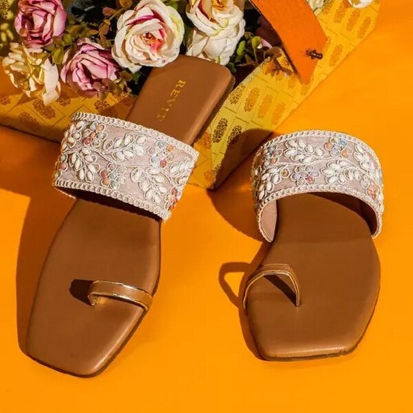 Kolhapuri Chappal For Women Flat Leather Women Shoes Summer Ethnic Sandal For Women's, Flat Indian Sandals, Indian Wedding Sandals.