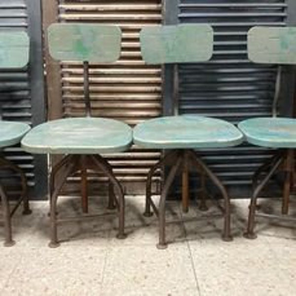 4 factory chairs from a Romanian sewing workshop (1920/40)