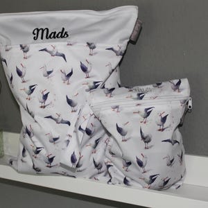 Personalisierbares WetbagSet 30x40 & 18x25cm Nasstasche I Kita-Tasche I Windeltasche I Periodenunterwäsche I Schwimmbeutel I wasserabweisend