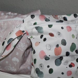 Personalisierbares Wetbag Set Floral 18x25cm I Nasstasche I Windeltasche I Periodenunterwäsche I Schwimmbeutel atmungsaktiv wasserabweisend