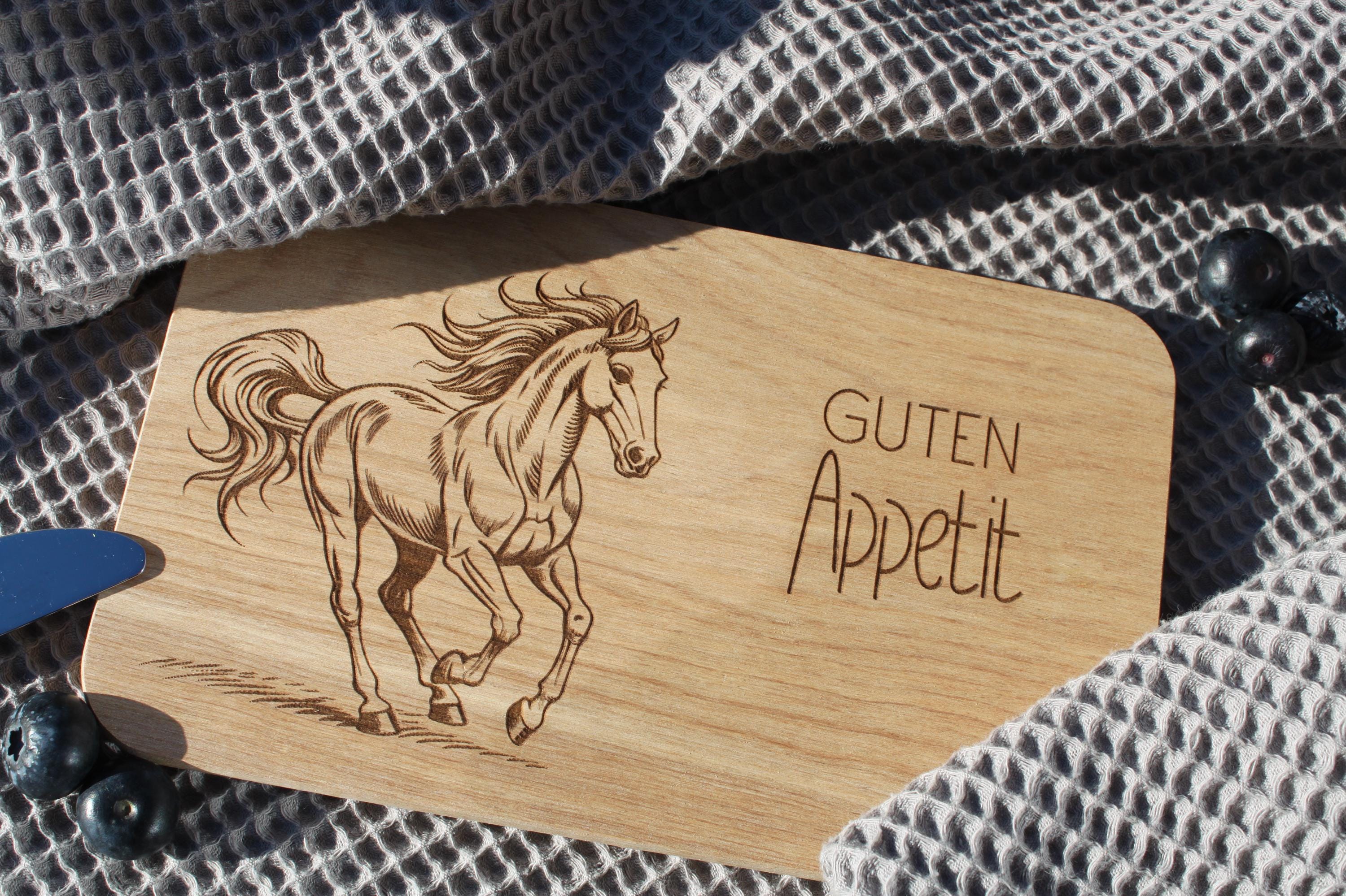 Frühstücksbrettchen 'Pferde' Mit Gravur - Aus Ahornholz, 21x11 Cm, Personalisierbar, Für Kinder