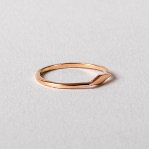 14K 18K Or Massif Gravé Personnalisé Première Bague pour Enfants Bague Enfant Personnalisée Bande Mince Bague En Or pour Vêtements Quotidiens Cadeau pour Enfants image 4