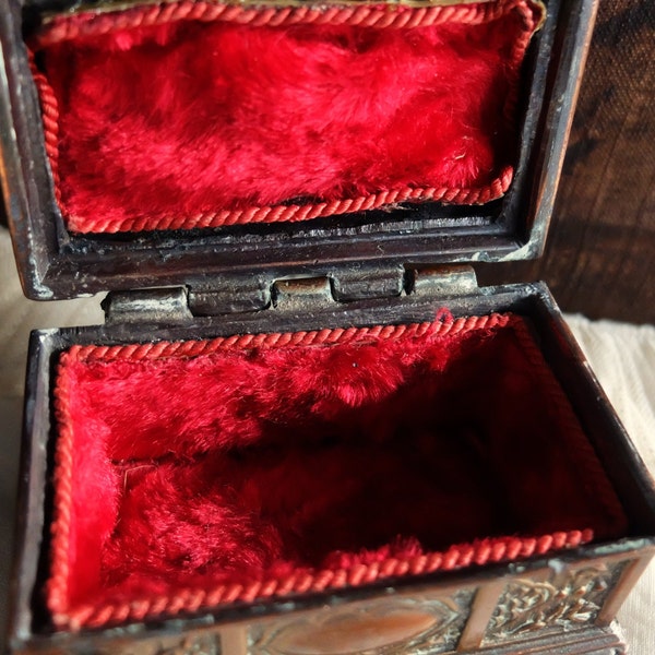 Antique French Jewelry Box/ CopperJewellery Chest 1930's Superbe Gift/ Napoleon III Jewelry Box