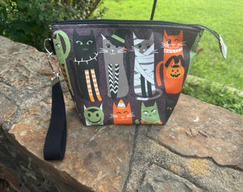 Catstumes! Knitting Project Bag, Crochet Zippered Pouch, Yarn Sock Tote
