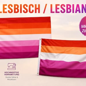 Könnte beinhalten: Zwei rechteckige lesbische Pride-Flaggen mit horizontalen Streifen in Dunkelorange, Hellorange, Weiß, Hellrosa und Dunkelrosa. Jede Flagge hat Metallösen an der linken Seite. Der Text lautet LESBISCH / LESBIAN sowie 2 VARIANTEN ZUR WAHL.
