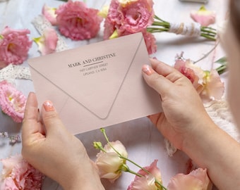 Gepersonaliseerde retouradresstempel bruiloft: zelfinktende envelopstempel