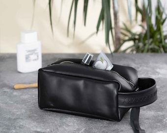 Leather Dopp Kit Bag, Valentine's Day Gift For Him, Personalized Toiletry Bag, Men's Travel Bag, Engraving Groomsmen Gift