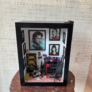 Decorazione da parete in miniatura La Casa De Papel, angolo di lettura Diorama, angolo di lettura, biblioteca, fatto a mano, angolo di lettura, inserto per libreria, decorazione per libreria, regalo, Natale