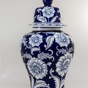 Keramik Ingwerdose mit Deckel | Hanmade Blau-Weiße Keramik Vase mit Floralem Design | Wohndekoration
