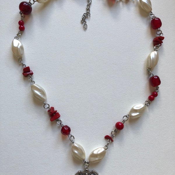 Collier perles rouges