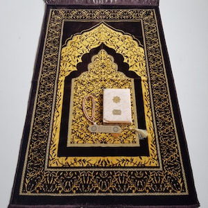 Juego de regalo de alfombra de oración de terciopelo personalizada con tasbeeh del Corán / Regalo musulmán para él / Regalo de Eid / Regalo de boda / Regalo de graduación / Regalo de cumpleaños