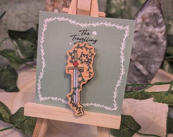 Insignia de madera con forma de espada de fantasía / Regalo de estilo rústico para lectores