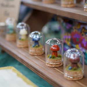 Cúpula de Hongo de Cristal: Decoración de Núcleo de Duende en Miniatura imagen 3
