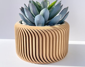 4" 'Waterfall' Planter