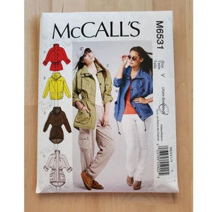 McCall&#39;s M6531 Athleisure Parka Sewing Pattern: Colorblock Windbreaker, Size M
