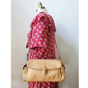 Vintage Liz Claiborne Leather Shoulder Bag: 90s Y2K Barrel Purse